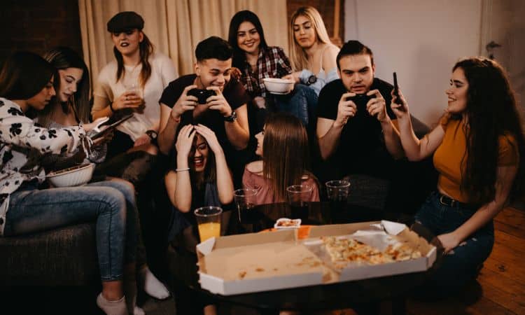 Gesellschaftsspiele 8 Personen Gesellschaftsspiele 8 Personen